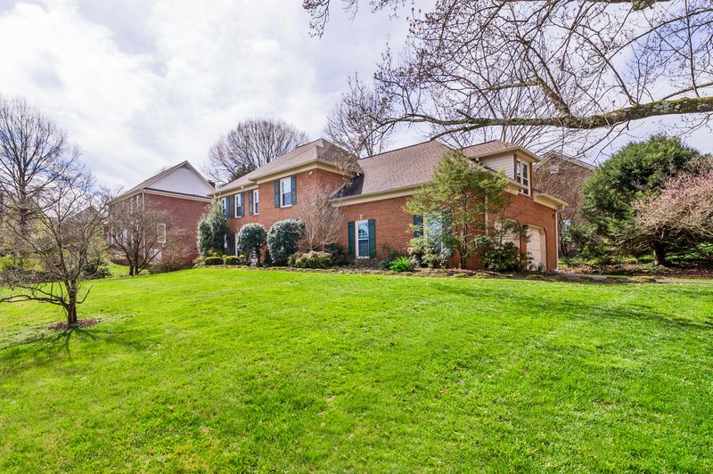 1225 Whitower Dr, Knoxville, TN 37919