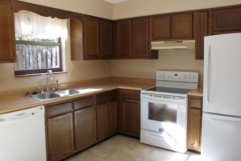 1226 Crest Brook Dr, Knoxville, TN 37923