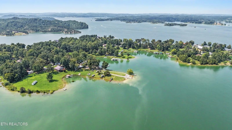 1226 Fishermans Way, Sevierville, TN 37876