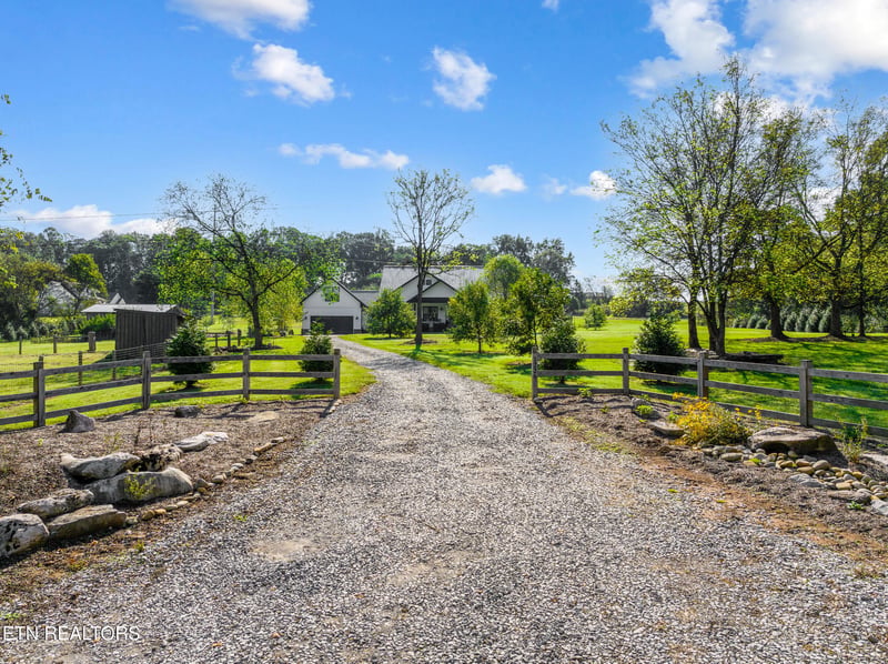 1226 Marble Hill Rd, Friendsville, TN 37737