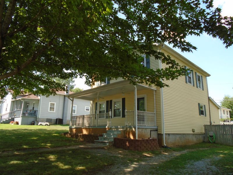 1226 N Wright Rd, Alcoa, TN 37701
