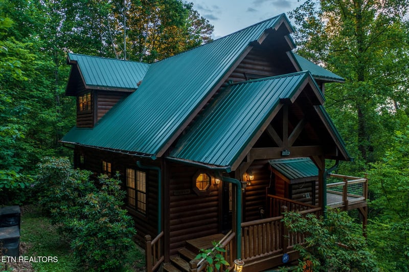 1226 Serenity Ln, Sevierville, TN 37876