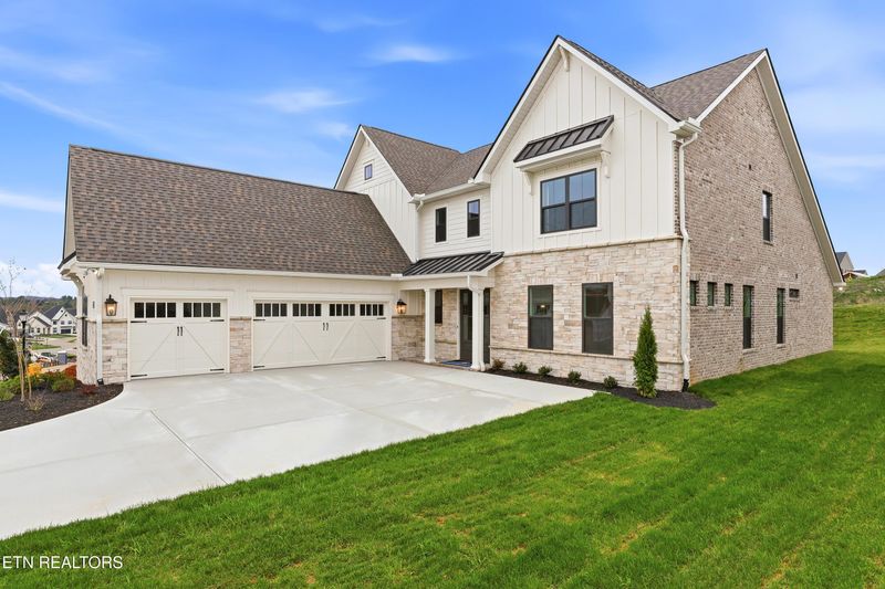 1226 Wagon Hitch Rd, Knoxville, TN 37934