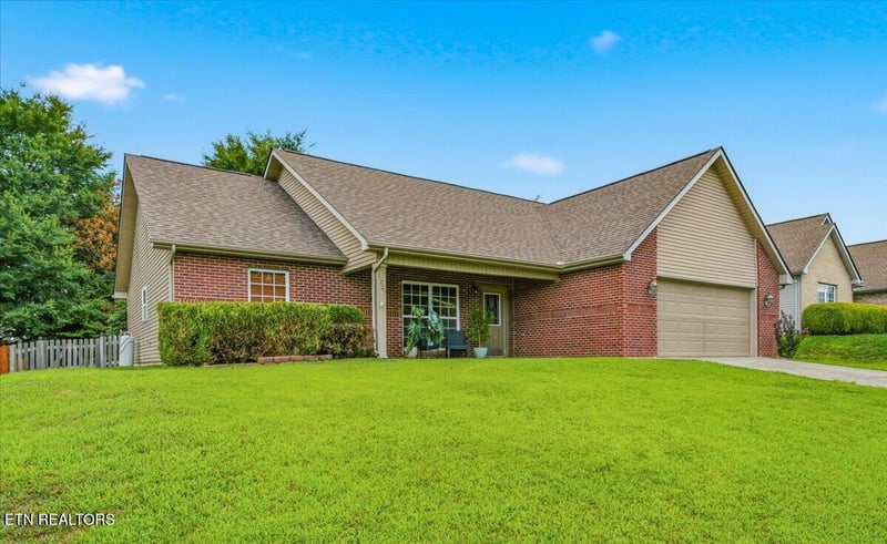 1227 Elsborn Ridge Rd, Maryville, TN 37801