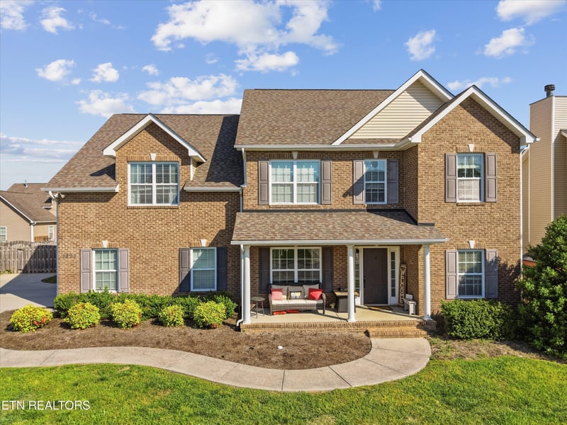 1227 Meadowmist Ln, Maryville, TN 37804