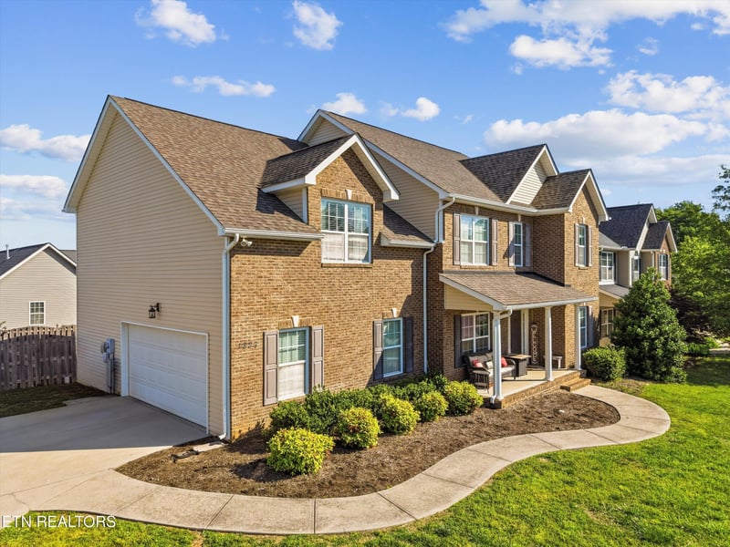 1227 Meadowmist Ln, Maryville, TN 37804