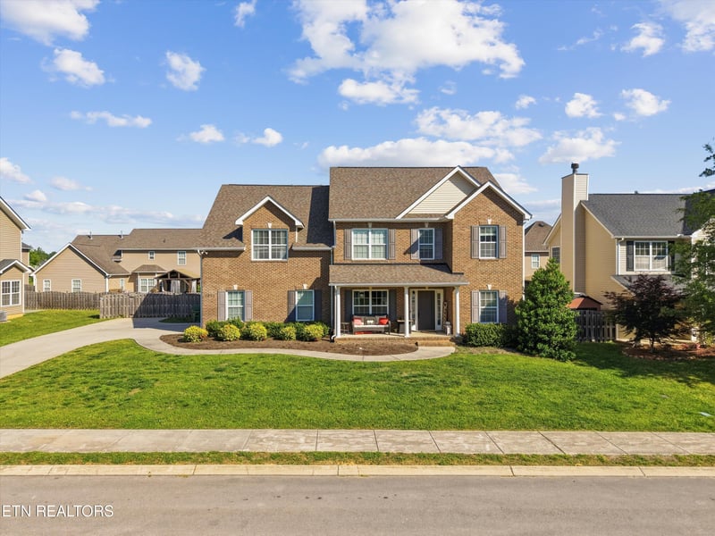 1227 Meadowmist Ln, Maryville, TN 37804