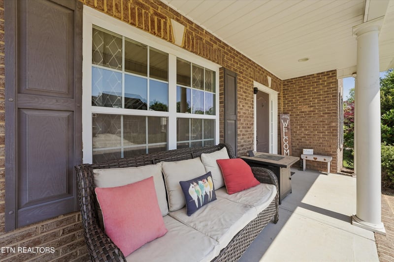 1227 Meadowmist Ln, Maryville, TN 37804