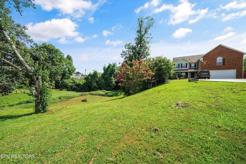 1227 Oak Haven Rd, Knoxville, TN 37932