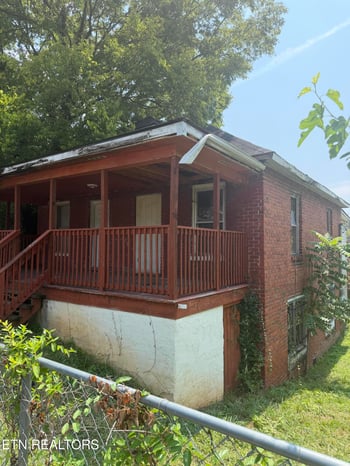 1228 Connecticut Ave, Knoxville, TN 37921