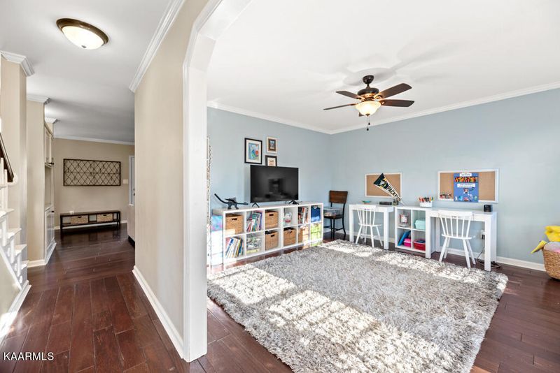 1228 Halifax Rd, Knoxville, TN 37922