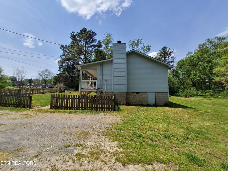1228 Payne School Dr, Sevierville, TN 37876