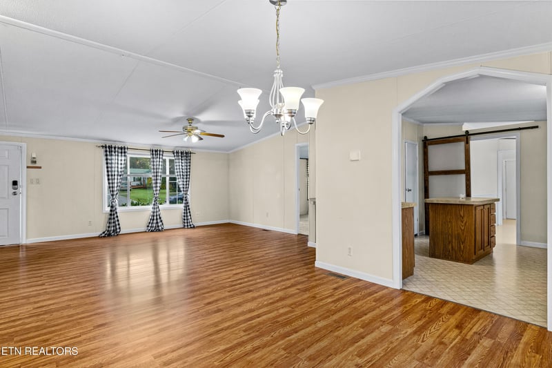 1229 Mountain View Cir, Maryville, TN 37801