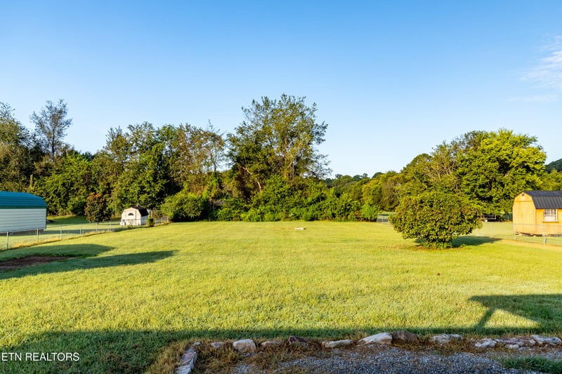 1229 Mountain View Cir, Maryville, TN 37801