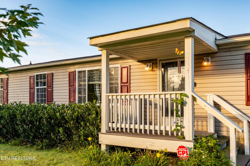 1229 Mountain View Cir, Maryville, TN 37801