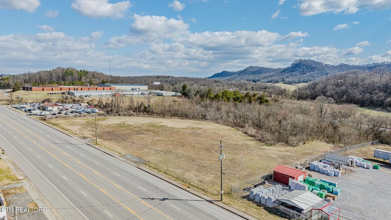 1229 U S 411, Etowah, TN 37331