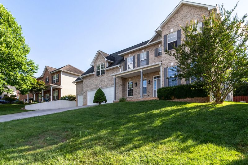 1229 Walnut Branch Ln, Knoxville, TN 37922