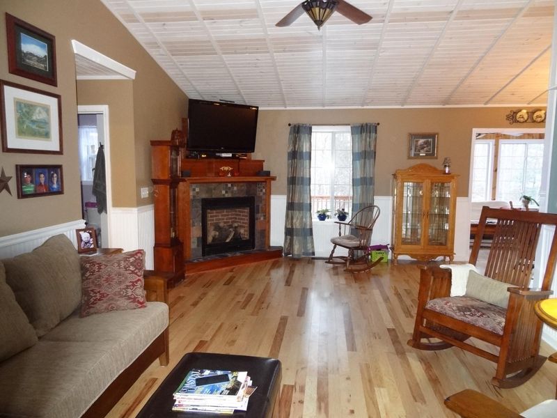 123 Burrough Ln, Crossville, TN 38558
