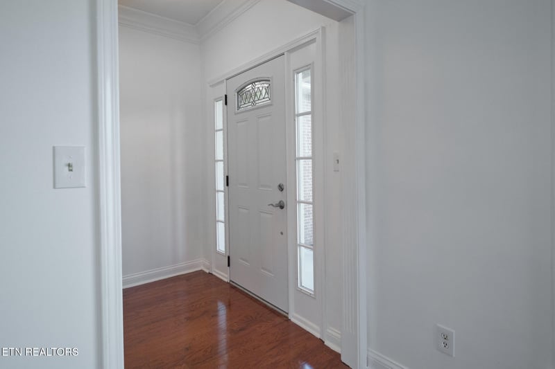 123 Capital Cir, Oak Ridge, TN 37830