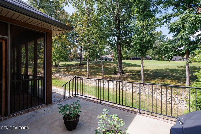 123 Cathedral Dr, Crossville, TN 38558