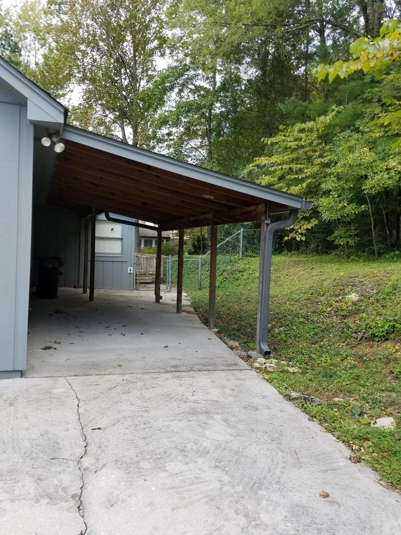 123 Claremont Rd, Oak Ridge, TN 37830
