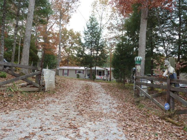 123 Doc Huling Rd, Robbins, TN 37852