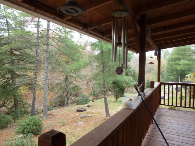 123 Doc Huling Rd, Robbins, TN 37852