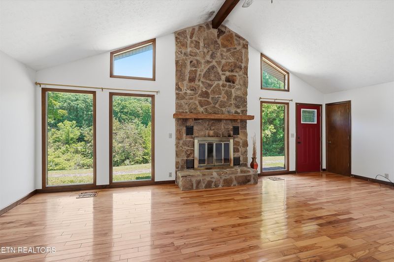 123 Dug Ridge Rd, Kingston, TN 37763