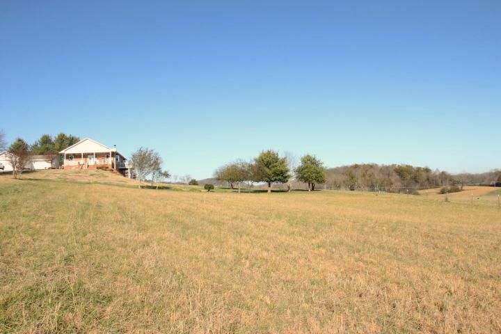123 E Jonathan Dr, Madisonville, TN 37354