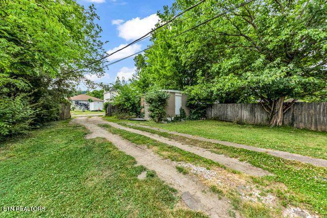 123 E Springdale Ave, Knoxville, TN 37917