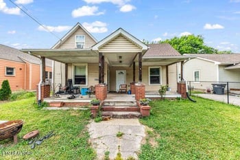 123 E Springdale Ave, Knoxville, TN 37917