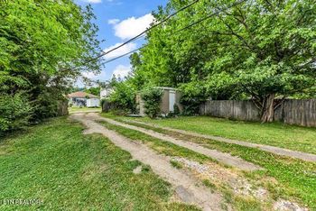 123 E Springdale Ave, Knoxville, TN 37917