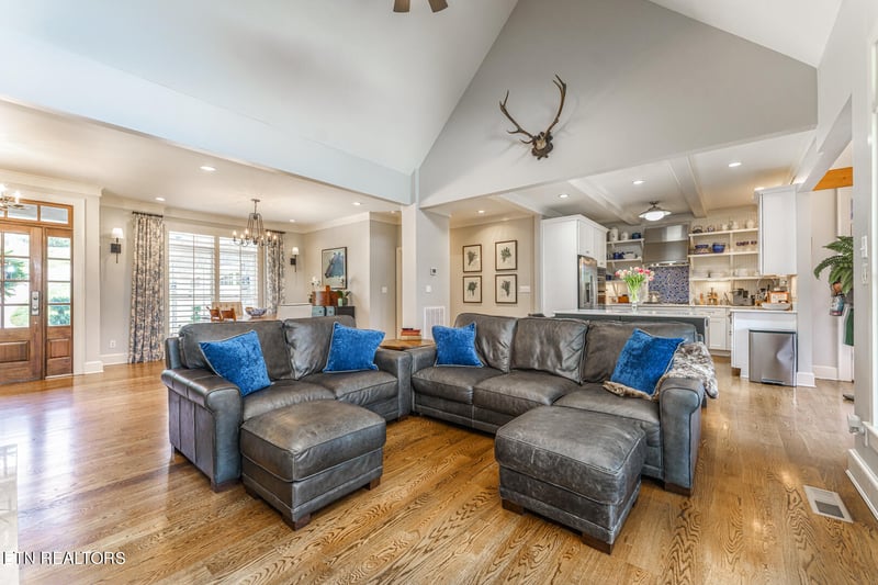 123 Indian Shadows Dr, Maryville, TN 37801