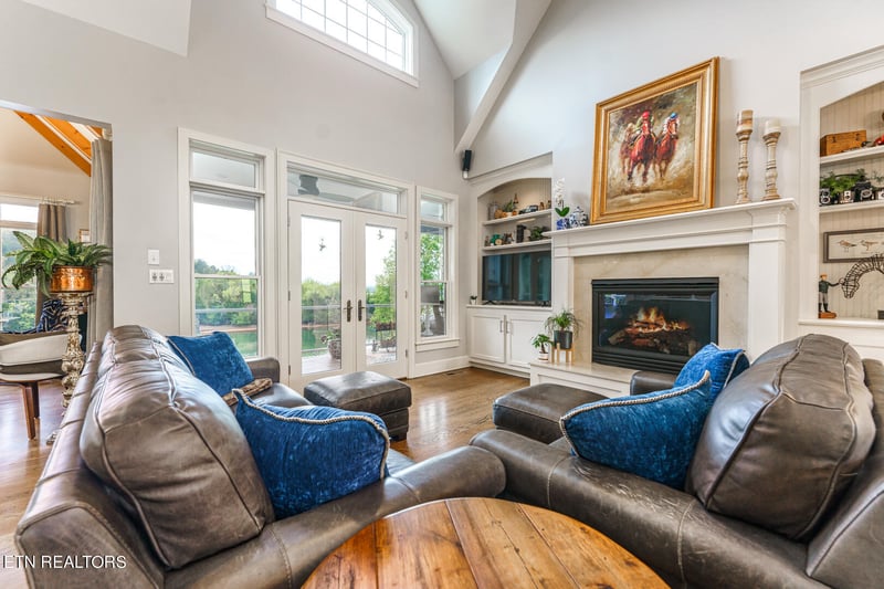 123 Indian Shadows Dr, Maryville, TN 37801