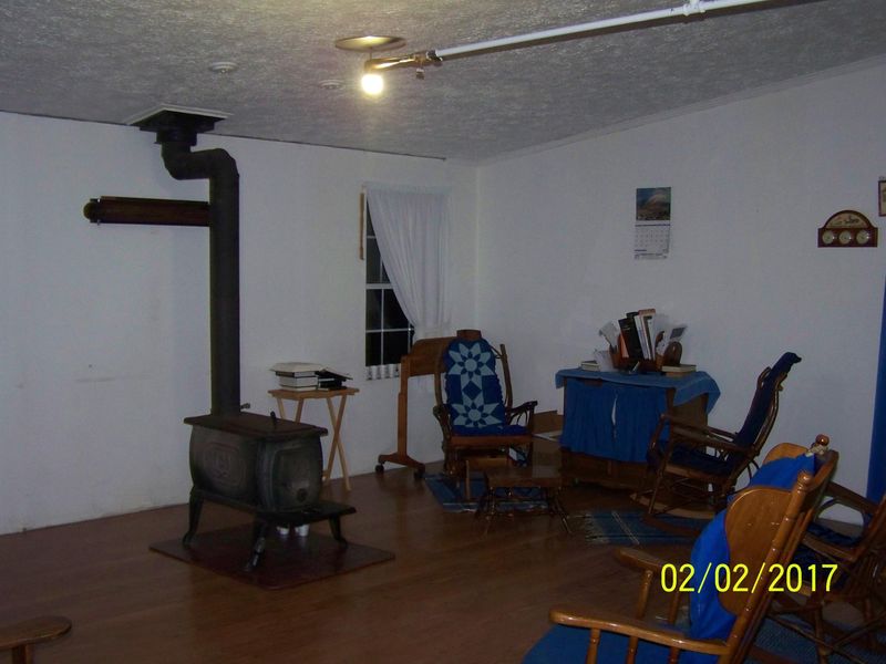 123 James Brown Rd, Lancing, TN 37770