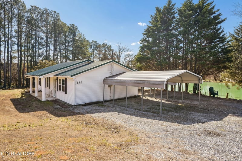 123 Jerry Cardin Ln, Friendsville, TN 37737