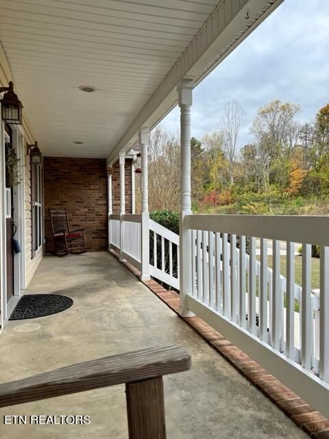 123 Jessica Ln, Clinton, TN 37716