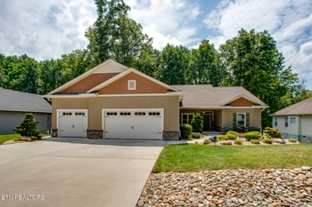 123 Kawga Way, Loudon, TN 37774