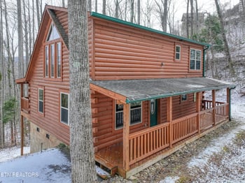 123 Laurel Way, Gatlinburg, TN 37738