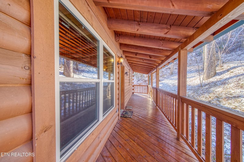 123 Laurel Way, Gatlinburg, TN 37738