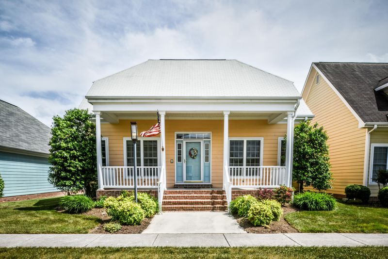 123 Liberty Ct, Oak Ridge, TN 37830