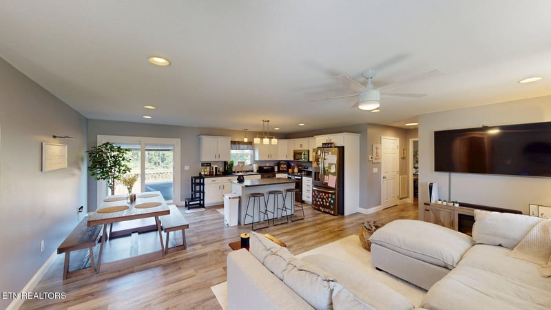 123 Magnolia Ln, Sweetwater, TN 37874
