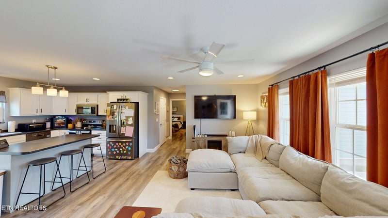 123 Magnolia Ln, Sweetwater, TN 37874