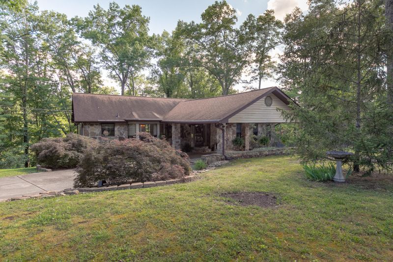 123 Morningside Dr, Oak Ridge, TN 37830