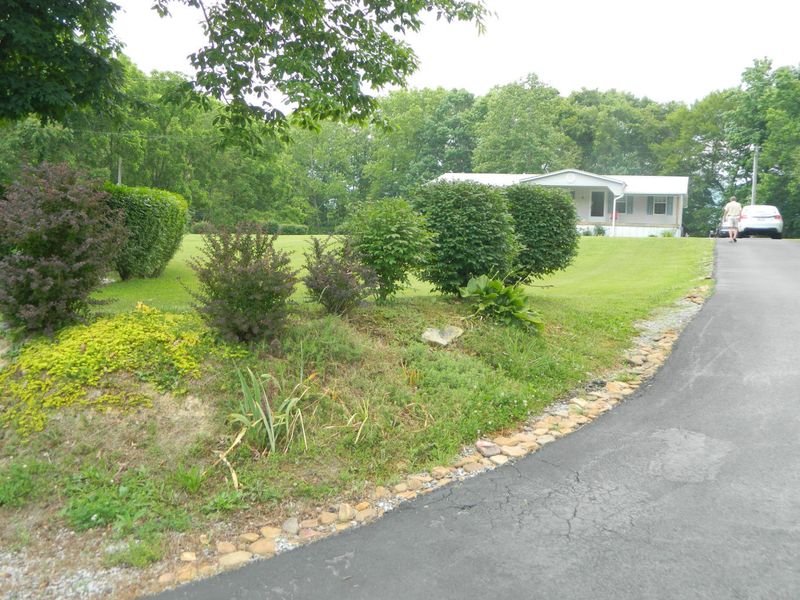 123 Mountain Rd, Oliver Springs, TN 37840