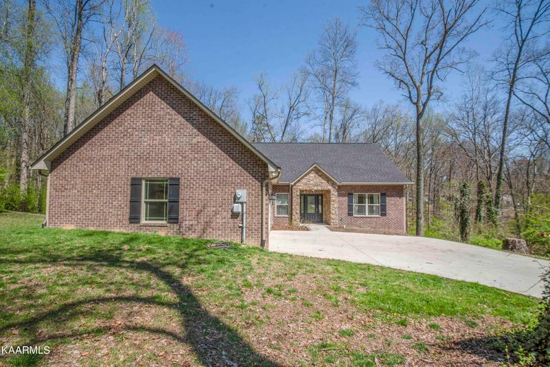 123 Newell Ln, Oak Ridge, TN 37830