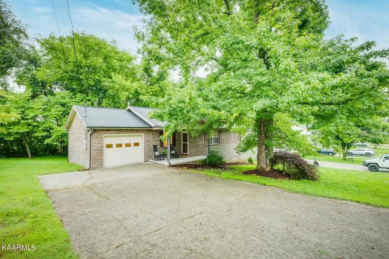 123 Pheasant Rd, Clinton, TN 37716