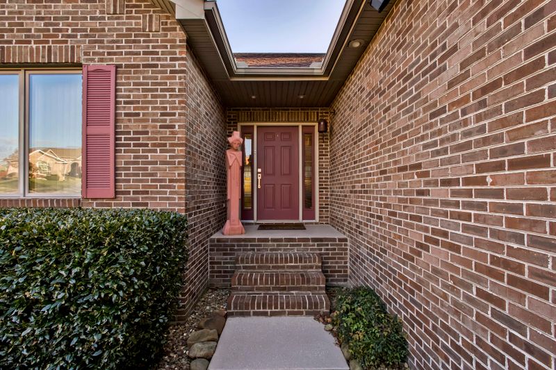 123 Santee Way, Loudon, TN 37774