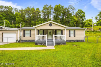 123 Sweat Ln, Lafollette, TN 37766