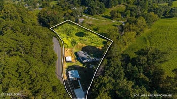 123 Sweat Ln, Lafollette, TN 37766